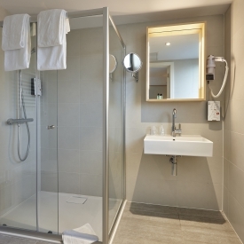 Room 702 Yadoya 03